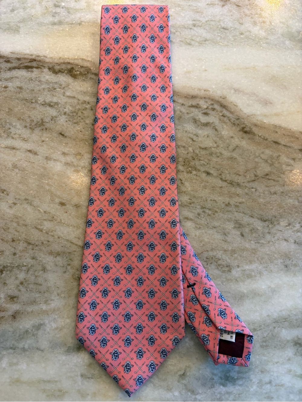 Vineyard Vines Gasparilla Pirate Golf Club Pink 100% Silk Men’s Neck Tie USA